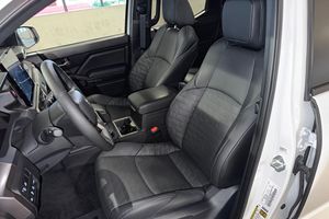 TOYOTA TACOMA TRD OFF-ROAD DOBLE CABINA 4X4 2024 USADO (LHD/RHD) - Product Image 3