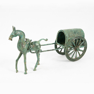 Scultura Artigianale in Bronzo di Carro Trainato da Cavalli Ispirata all'Antica Arte Cinese per Ufficio e Decorazione di Lusso per la Casa - Product Image 4