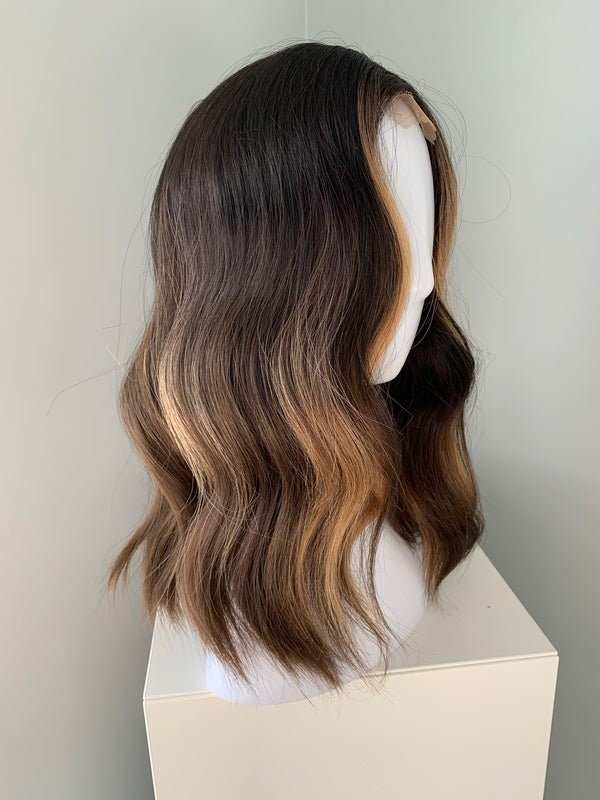 สีน้ำตาล