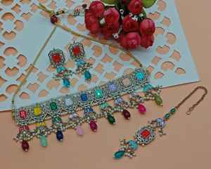 Conjunto de joyas chapadas en oro Kundan tradicional indio de diseño de forma cuadrada y collar de cobre con conjunto de pendientes Mangtika para mujer y conjunto - Product Image 4