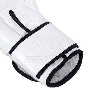 Gants de boxe en cuir professionnels personnalisés de 12oz confortables pour la vente d'entraînement au combat sportif-pour les arts martiaux - Product Image 3