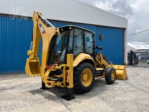 รถตักล้อยางแคตเตอร์พิลลาร์ 426F ขับเคลื่อน 4 ล้อ เครื่องยนต์ดีเซล พร้อมบุ้งกี๋ไฮดรอลิกสำหรับงานก่อสร้าง - Product Image 4