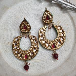 Pendientes Kundan Diamond Chandbali con piedra roja Diseño de borla étnica de Latón chapado en oro bohemio de moda para boda y fiesta - Product Image 4