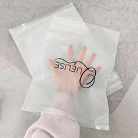 Sacs d'emballage pour vêtements personnalisés en CPE, PE, EVA, avec fermeture éclair, transparents, givrés, mats, refermables, pour vêtements et accessoires, OEM/ODM