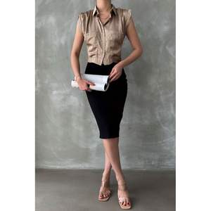 Top Corto de Satén para Mujer Topshow con Mangas de Visón, Camiseta sin Mangas al por Mayor - Product Image 4