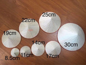 Chapeaux coniques en bambou uniques, peinture artistique et broderie faites à la main, chapeau en feuilles de palmier, festivals culturels, chapeau conique vietnamien - Product Image 3