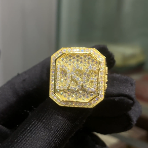 Bague personnalisée en diamant Moissanite VVS, design carré de luxe, style hip-hop, sertie de pierres, pour homme et femme, idéale pour les soirées. - Product Image 1