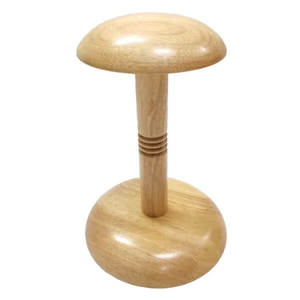 Soporte de casco de madera Base de madera Decoración para el hogar Casco medieval Base de madera Compañero perfecto Soporte de madera - Product Image 5