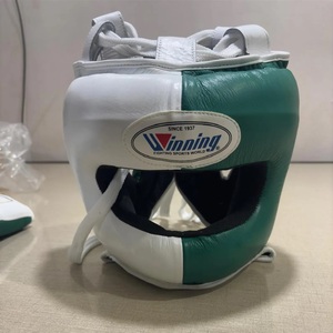 Ensemble de boxe professionnel confortable en cuir multicolores de haute qualité avec gants de boxe, protège-tête et protection de l'aine - Product Image 4