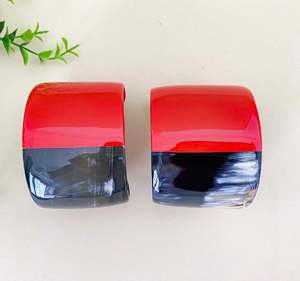 กำไลข้อมือทำด้วยมือที่มีพื้นผิวธรรมชาติสำหรับสไตล์โบโฮและชนบทที่ไม่ซ้ำกันโดยงานฝีมือช่างฝีมือ - Product Image 2