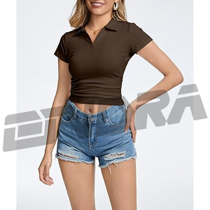 Polo corto marrón para mujer, hecho de tela suave y transpirable, corte moderno y elegante, perfecto para uso casual, oficina, viajes y diario. - Product Image 2