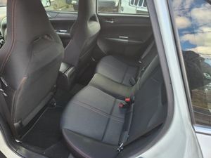 Base Subaru Impreza WRX 2011 lista para enviar con asientos de cuero de motor Turbo AWD Interior oscuro R16 neumáticos dirección izquierda - Product Image 6