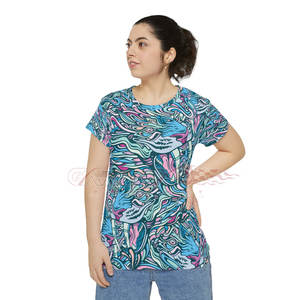 Camiseta de sublimación personalizada para mujer Camiseta de sublimación estampada informal de ajuste suave de poliéster para verano - Product Image 4