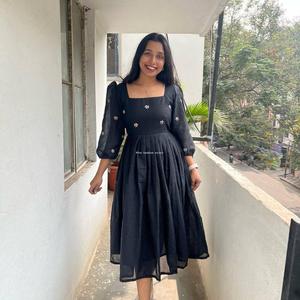 Vestido Maxi étnico Vintage para mujer, vestido largo fluido con gradas a la moda, Diseño de manga abullonada, ideal para uso diario y de ocasión - Product Image 4