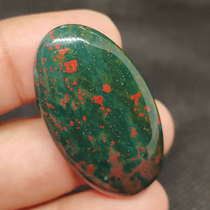 Piedra preciosa de cabujón de tamaño mixto verde y rojo de jaspe de sangre natural para la fabricación de joyas - Product Image 1