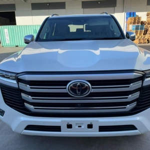 SUV USADO BARATO 2022, Tracción en las Cuatro Ruedas, Asientos de Cuero R18, Automático de 6 Velocidades, Alta Calidad, Volante a la Izquierda, Motor V8 de 4.5L, Cámara Trasera de 360°, Panorámica - Product Image 1