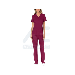Traje Médico ClinicalPro Diseñado para Profesionales de la Salud que Combina la Resistencia de la Tela con el Control del Aliento - Product Image 2