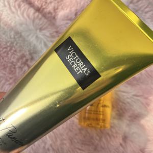 Perfume Original al Por Mayor, Spray Corporal <span class=keywords><strong>Coconut</strong></span> <span class=keywords><strong>Passion</strong></span> para Mujer, Set <span class=keywords><strong>Victoria</strong></span> <span class=keywords><strong>Secret</strong></span> de 250 ml, Set de Bruma Corporal y Loción Corporal para Mujer - Product Image 4