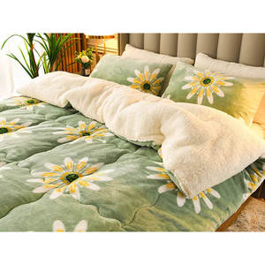 Couette Sherpa Moderne Imprimée en 3D Faite à la Main, Personnalisée (King/Double), en Laine, Coton et Polyester, Matelassée pour Literie Domestique - Product Image 2