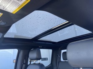 Ford F-150 LARIAT 2024 d'occasion en excellent état - Product Image 6