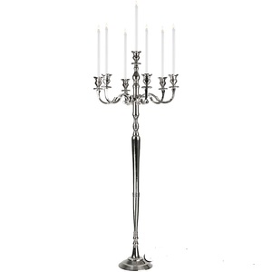 Candelabre en métal au design élégant, finition dorée, pour la maison et les centres de table de mariage, 5 bras, candelabre sur pied - Product Image 4