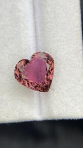 Tourmaline naturelle certifiée, taille cœur, pierre rare, teinte exceptionnelle, qualité de couleur excellente, 5,92 carats, loupe propre - Product Image 4