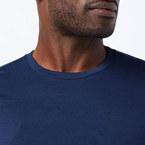 T-shirt homme bleu marine foncé uni décontracté coupe classique à manches courtes col rond basique - Product Image 2