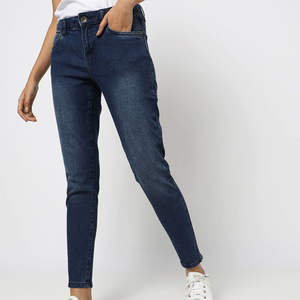 Pantalones Vaqueros de Pierna Recta de Alta Calidad para Mujer |   Jeans Casuales con Decoración de Botones y Cierre de Cremallera |   Ropa de Mezclilla para Mujer a Precio Razonable - Product Image 1