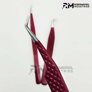 Pinzas Profesionales para Extensión de Pestañas con Punta Plateada y Recubrimiento en Polvo Color Marrón Oscuro, Producto Nuevo y de Tendencia RMI - Product Image 5