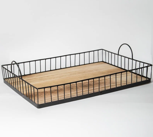 Plateau de service élégant en fil d'aluminium noir Base en bois contemporain rustique pour organiser l'affichage de divers articles pour le mariage - Product Image 1