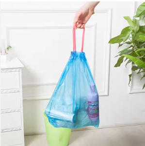 ถุงขยะพลาสติกแบบใช้แล้วทิ้งมีหูหิ้วแบนพร้อมถุงขยะแบรนด์ hm - Product Image 6