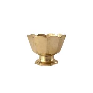 Cuenco decorativo de latón para frutas, diseño Floral, superventas, cuenco de almacenamiento de la mejor calidad, estilo Pedestal, cuencos de lujo para servir bodas - Product Image 1
