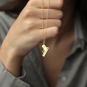 Collier en argent sterling massif 925 plaqué or 14 carats pendentif pistolet minimaliste à breloques collier pistolet à la mode chaînes fines pour femmes - Product Image 5