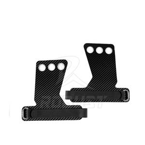 Grandes empuñaduras de gimnasia para WODs Pull-ups Levantamiento de pesas Crossfit-Empuñadura de neopreno con diseño de agujero Estilo de cuero de carbono - Product Image 3