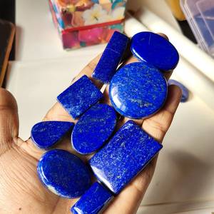 Venta al por mayor de piedras preciosas de lapislázuli naturales, cabujón azul, forma de mezcla suelta para hacer joyas, pedido mínimo, 100 Uds. - Product Image 1