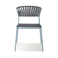 Chaise empilable d'extérieur avec structure métallique et siège en sangle PVC