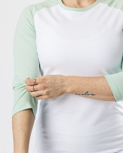 1/2 3/4 Raglan Camiseta de manga larga para mujer Sublimación Poliéster Impresión personalizada Camisa en blanco - Product Image 5