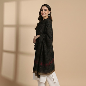 Warm Breathable Kullu Wool Shawl with Traditional Pattern for Women Daily and Travel Use All Seasons at Low Price - Product Image 4