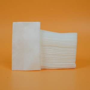 Tela no tejida de microfibra Spunlace de estilo cruzado ecológica de alta calidad N1 tela de toallitas húmedas transpirables impermeables - Product Image 1