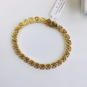 สร้อยข้อมือเพชรทรงสี่เหลี่ยมเทนนิส 10K สีเหลืองทอง - Product Image 2