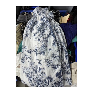 Vêtements d'hiver pré-aimés de Taiwan - Product Image 4