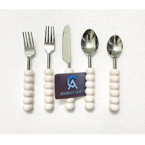 Ensemble de couverts en acier inoxydable au design moderne avec manche en résine, vaisselle classique royale, couverts, service de table, cuillère, fourchette, couteau - Product Image 6