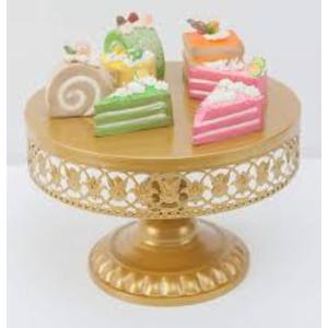 แท่นวางเค้กชุบทองหรูหราพร้อมเสน่ห์แบบวินเทจสุดหรูและงานตกแต่งระดับไฮเอนด์สำหรับการนำเสนอเค้กและขนมอบสุดหรู - Product Image 5