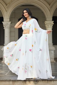 VISHNU K DESIGNS, Diseños Florales Pintados a Mano, LAHENGA CHOLI DUPATTA de Verano, Georgette, Cintura Natural, Silueta Holgada, Cuello en V - Product Image 3