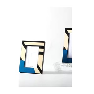 Marco de Fotos Premium con Incrustaciones de Hueso y Resina, Marco de Fotos Artesanal con Incrustaciones de Nácar para Momentos Inolvidables - Product Image 3