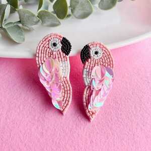 Pendientes de tuerca de oro empanado con diseño Rosa Blanco de estilo americano europeo, conjunto de boda bohemio con cuentas occidentales, disponibilidad al por mayor - Product Image 1