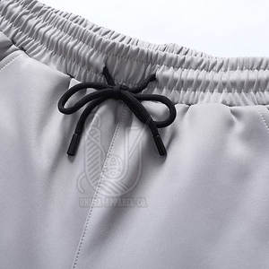 กางเกงขาสั้นผู้ชายเอวยางยืด ผ้าโพลีเอสเตอร์ สำหรับออกกำลังกาย แห้งเร็ว รับสั่งทำพิเศษ ลดราคา - Product Image 4