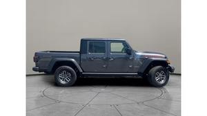 Jeep Gladiator Mojave 2024 Usado en Excelentes Condiciones - Product Image 4