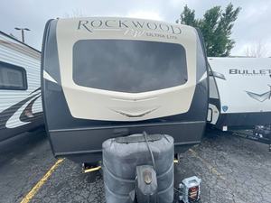Utilisé 2021 F-o-r-e-s-t R-i-v-e-r Rockwood U-l-t-r-a L-i-t-e 2608BS - Product Image 4