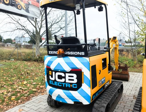 Miniexcavadora Eléctrica JCBB Tipo Oruga, Componente Central del Motor Amarillo, Equipo de Construcción - Product Image 4